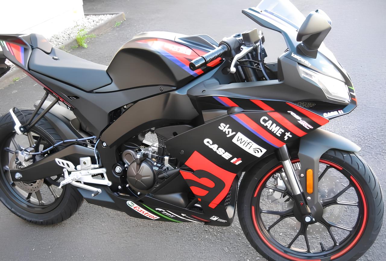 F&T Fahrzeug-Technik GmbH - Ihr Motorradhändler und Motorradwerkstatt in Freital, Dresden, Sachsen und deutschlandweit - RS 125 Replica ABS - Bild