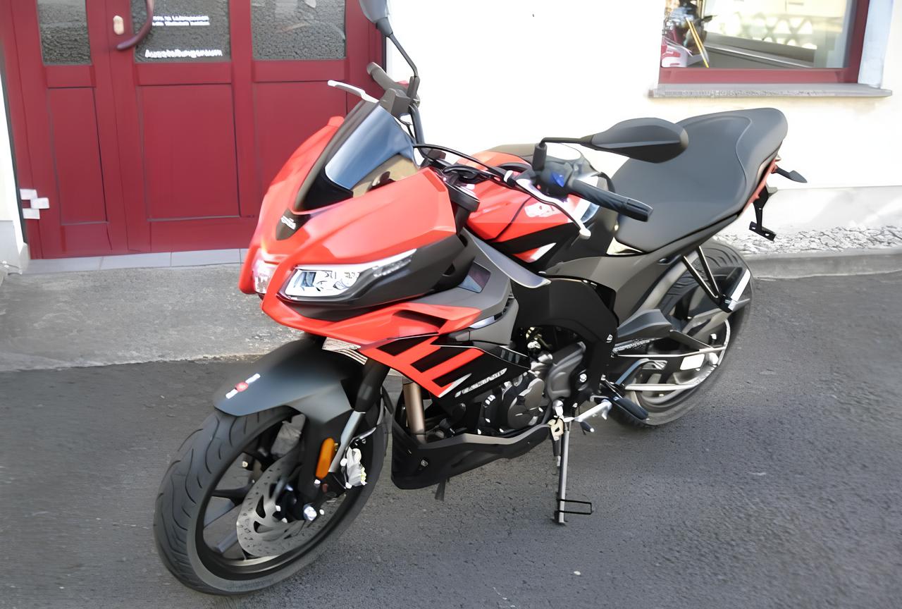 F&T Fahrzeug-Technik GmbH - Ihr Motorradhändler und Motorradwerkstatt in Freital, Dresden, Sachsen und deutschlandweit - Tuono 125 ABS - Bild