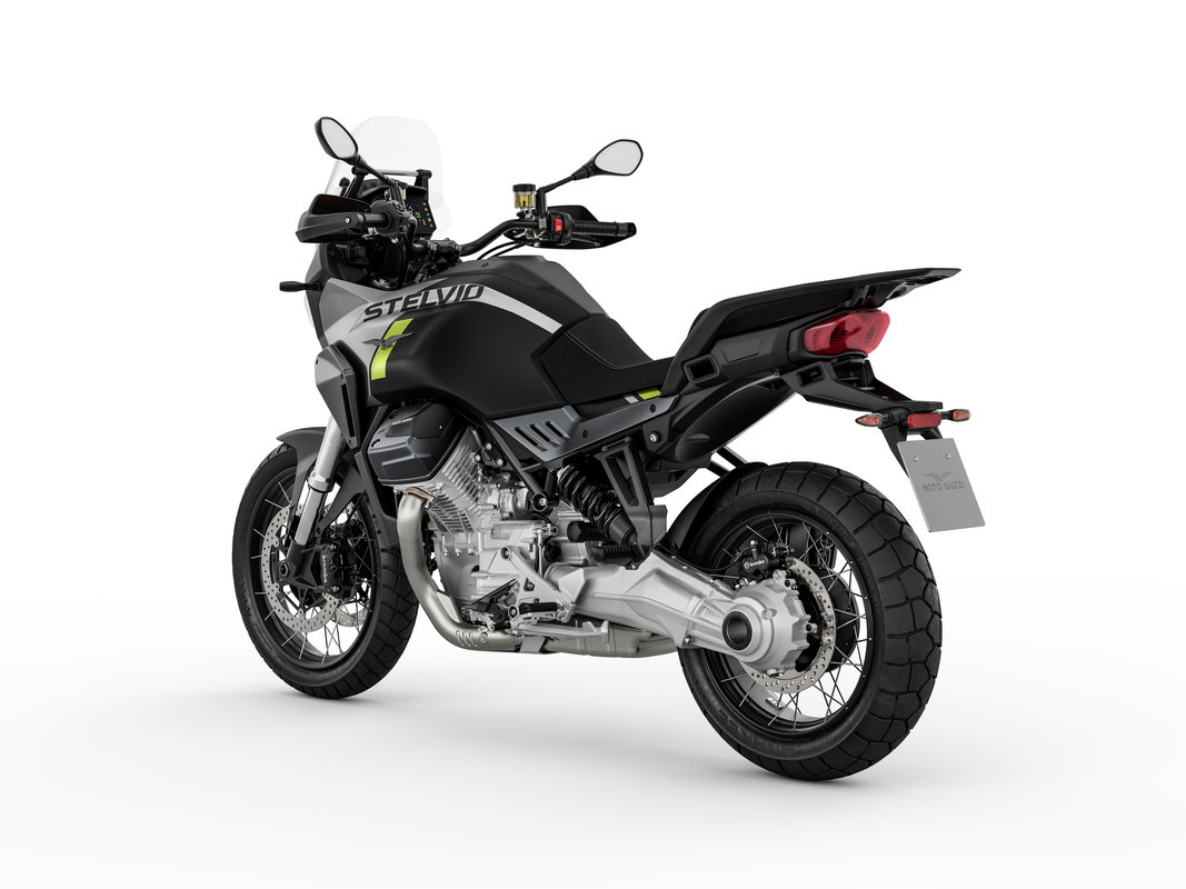 F&T Fahrzeug-Technik GmbH - Ihr Motorradhändler und Fachwerkstatt in Freital, Dresden, Sachsen und deutschlandweit - Moto Guzzi Stelvio Nero  Ansicht hinten links