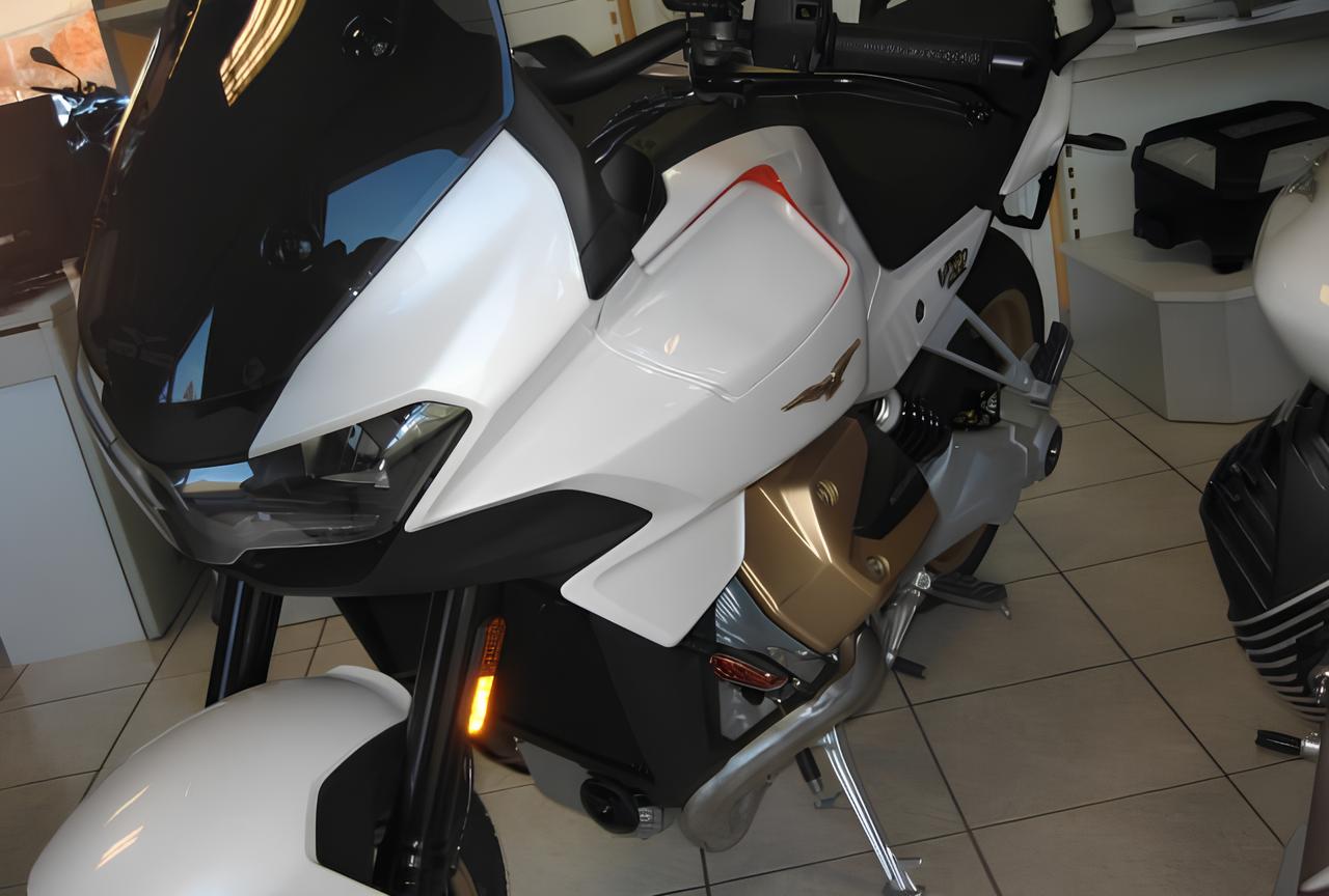 F&T Fahrzeug-Technik GmbH - Ihr Motorradhändler und Motorradwerkstatt in Freital, Dresden, Sachsen und deutschlandweit - V100 Mandello - Bild