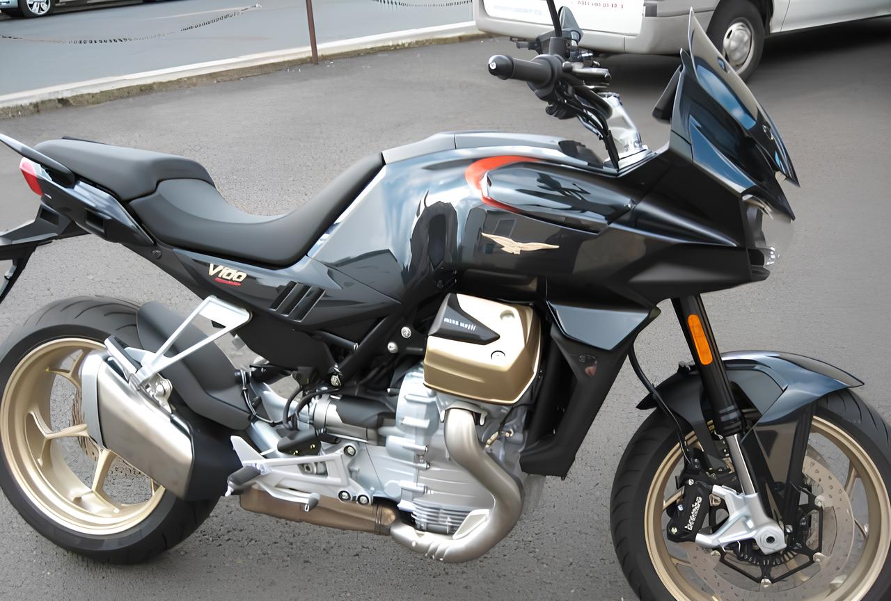 F&T Fahrzeug-Technik GmbH - Ihr Motorradhändler und Motorradwerkstatt in Freital, Dresden, Sachsen und deutschlandweit - V100 Mandello - Bild