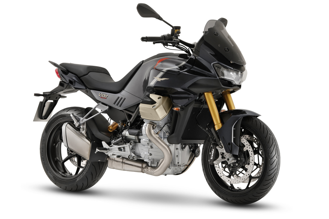 F&T Fahrzeug-Technik GmbH - Ihr Motorradhändler und Fachwerkstatt in Freital, Dresden, Sachsen und deutschlandweit - Moto Guzzi V100 Mandello S - Ansicht vorn rechts